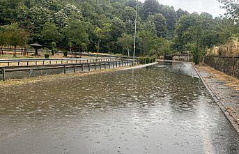 Düzce'de sağanak günlük hayatı olumsuz etkiledi