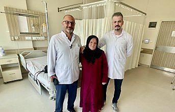 Karabük'te 10 yıldır yürüyemeyen kadın protez ameliyatıyla sağlığına kavuştu