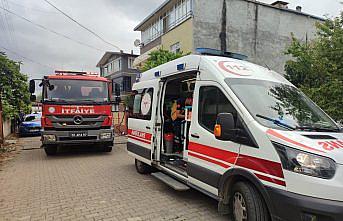 Samsun'da evde çıkan yangında 5 kişi dumandan etkilendi