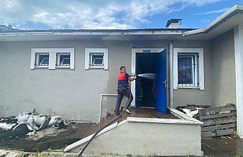 Türkeli'de stadın kazan dairesinde çıkan yangın söndürüldü