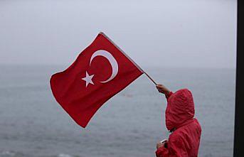 15 Temmuz şehitleri anısına Karadeniz'de kulaç attılar