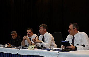 Amasya Valisi Bakan, Merzifon’da muhtarlarla bir araya geldi