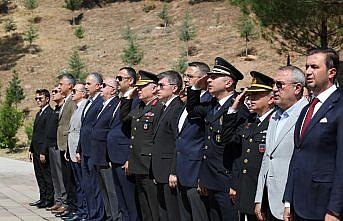 Amasya'da 15 Temmuz kapsamında şehitlik ziyaret edildi