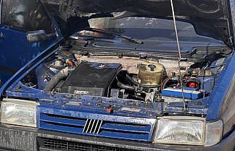 Bolu'da park halindeyken yangın çıkan otomobilde hasar oluştu