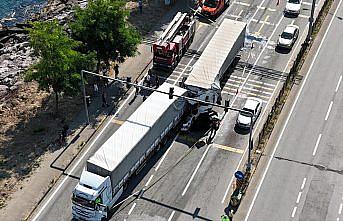 Giresun'da zincirleme trafik kazasında tır sürücüsü öldü