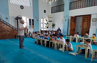 Gümüşhacıköy'de yaz Kur'an kursu öğrencilerine “Bağımlılıkla mücadele“ semineri