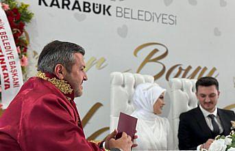 Karabük Belediyesinden evliliğe adım atan çiftlere destek