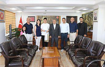 LGS sınavında tam puan alan öğrencilerden Kaymakam Karaaslan'a ziyaret