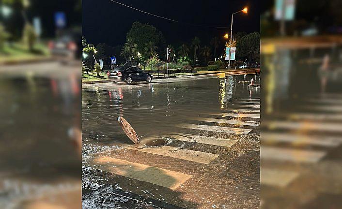 Ordu'nun Fatsa ilçesinde sağanak su baskınlarına neden oldu