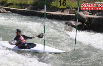 Rize'de Akarsu Kano Slalom ve Kayak Cross Türkiye Şampiyonası yapıldı