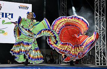 Samsun'da 35. Uluslararası Halk Oyunları Festivali başladı