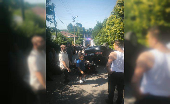 Samsun'da devrilen otomobildeki 4 kişi yaralandı