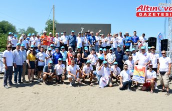 Terme'de açık su yüzme yarışması düzenlendi