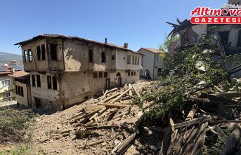 Tokat'ta tehlike arz eden metruk binalar yıkıldı