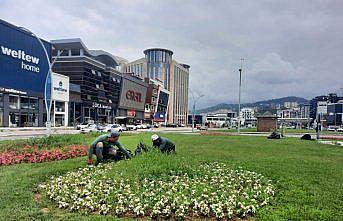 Trabzon'da park ve yeşil alanda düzenleme çalışmaları sürüyor