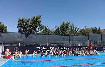 Uğurludağ'da portatif yüzme havuzu açıldı