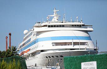 Astoria Grande kruvaziyeri 994 yolcusuyla Samsun Limanı'na demirledi