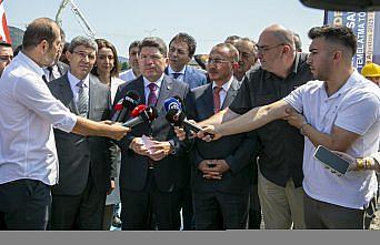 Bakan Tunç, Bolu'da gündeme ilişkin soruları yanıtladı:
