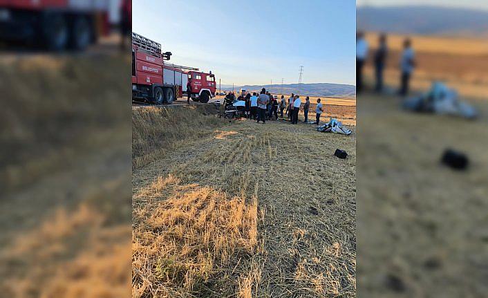 Bayat'ta kamyonla çarpışan otomobilin sürücüsü yaralandı