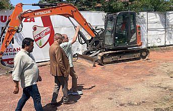 Boluspor Kulüp Başkanı Bayrak, Bolu Atatürk Stadı'ndaki çalışmaları inceledi