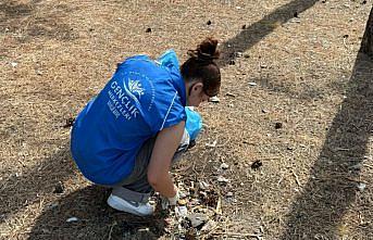 Boyabat'ta gönüllü gençler mesire alanlarında temizlik yaptı