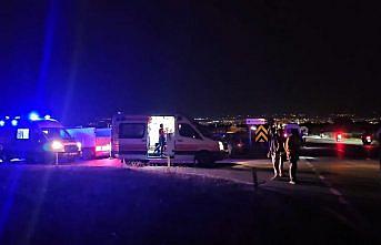 Çorum'da pikapla çarpışan otomobilin sürücüsü yaralandı