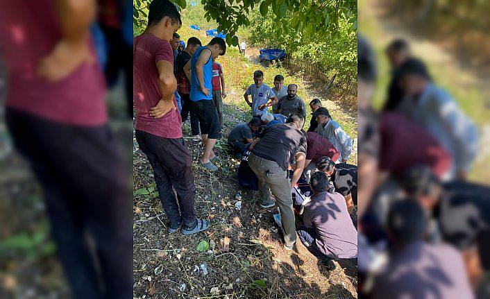 Düzce'de devrilen tarım aracındaki 4 kişi yaralandı