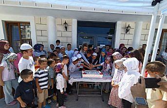 Gerze'de yaz Kur'an kursunda başarılı öğrencilere bisiklet hediye edildi