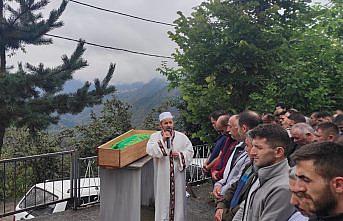 Giresun'da hayatını kaybeden 15 yaşındaki çocuğun cenazesi defnedildi