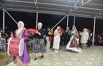 Giresunlu çift düğün hayallerini 17 yıl sonra gerçekleştirdi