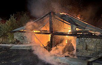 Karabük'te samanlıkta çıkan yangın söndürüldü