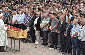 Kastamonu'daki trafik kazasında yaralanan çocuk hastanede hayatını kaybetti