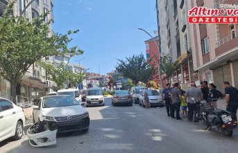 Bafra'da otomobille çarpışan motosikletin sürücüsü yaralandı