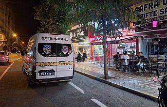 Samsun'da bıçaklı kavgada 2 kişi yaralandı