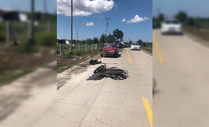 Samsun'da otomobille çarpışan motosiklet sürücüsü yaralandı