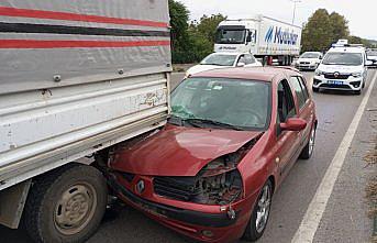 Samsun'da otomobille kamyonetin çarpıştığı kazada 2 kişi yaralandı