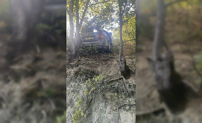 Tokat'ta yoldan çıkan otomobilin sürücüsü yaralandı