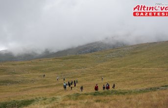 Zirvedeki “saklı cennet“ Çakırgöl doğa tutkunlarını ağırlıyor