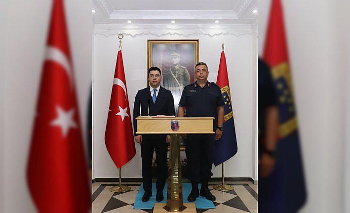 Almus Kaymakamı Çömen'den İl Jandarma Komutanı Çetin'e ziyaret