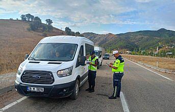 Alucra'da okul servislerine denetleme yapıldı
