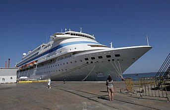 “Astoria Grande“ kruvaziyeri Samsun Limanı'na demirledi