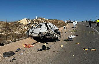 Bayburt'ta refüje çarpan otomobilin sürücüsü öldü