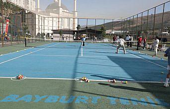 Bayburt'taki tenis kortu yeniden hizmete açıldı
