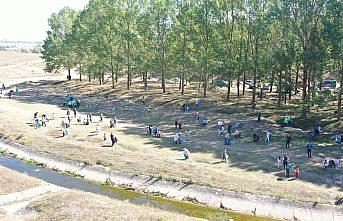 Bolu'da gönüllüler çevre temizliğine dikkati çekmek için atık topladı