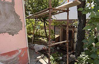 Bolu'da iskeleden düşen işçi yaralandı