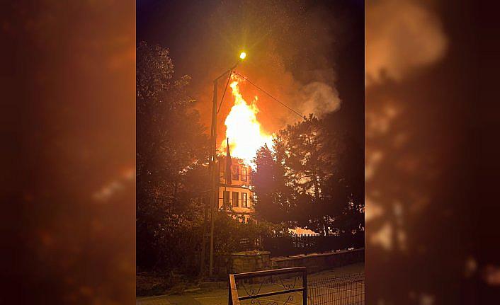 Bolu'nun Mudurnu ilçesinde tarihi konak yandı
