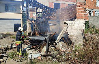 Çarşamba'da odunluk yangını