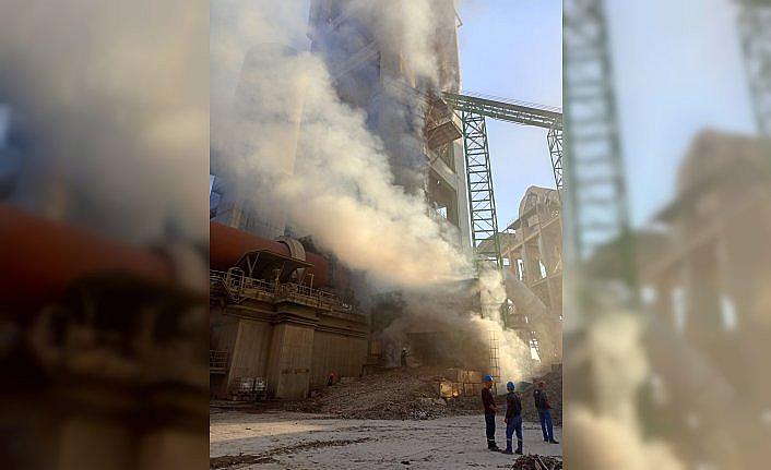 Düzce'de çimento fabrikasında çıkan yangın hasara yol açtı
