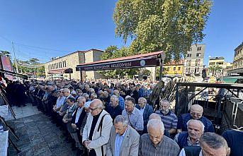 Eski Trabzon Belediye Başkanı Melek, son yolculuğuna uğurlandı