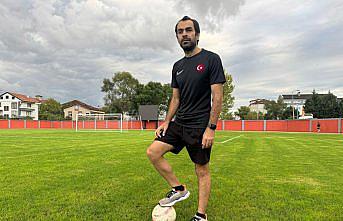 Görme engelli Ertuğrul Demirel, hayata futbolla bağlandı
